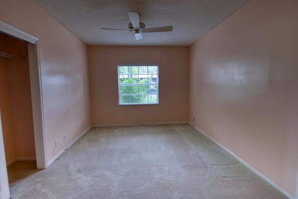 MLS F10184903 Bedroom